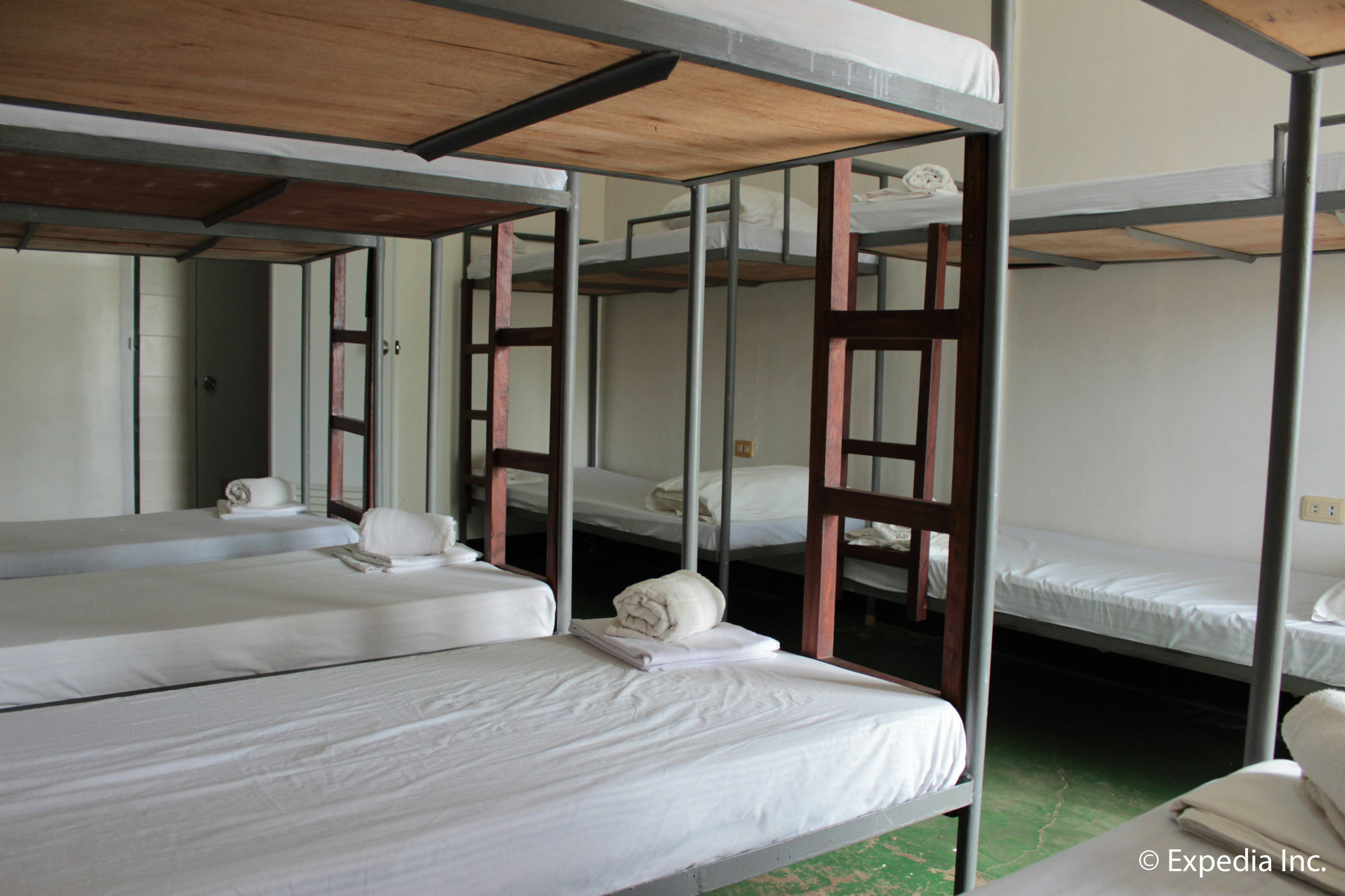 Reddoorz Plus Near Vigan Convention Center Esterno foto