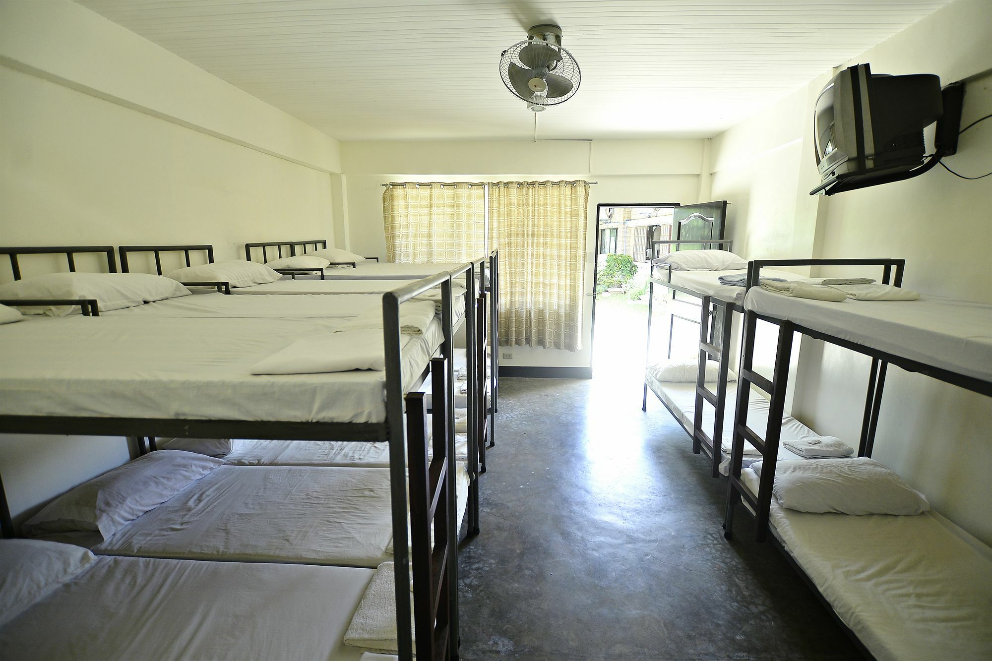Reddoorz Plus Near Vigan Convention Center Esterno foto