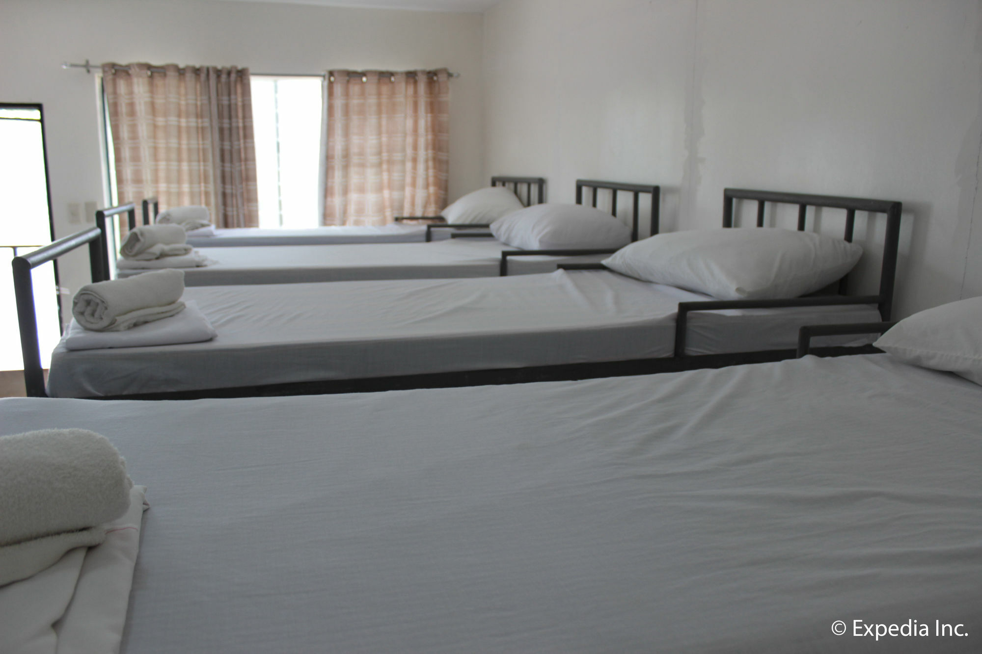 Reddoorz Plus Near Vigan Convention Center Esterno foto