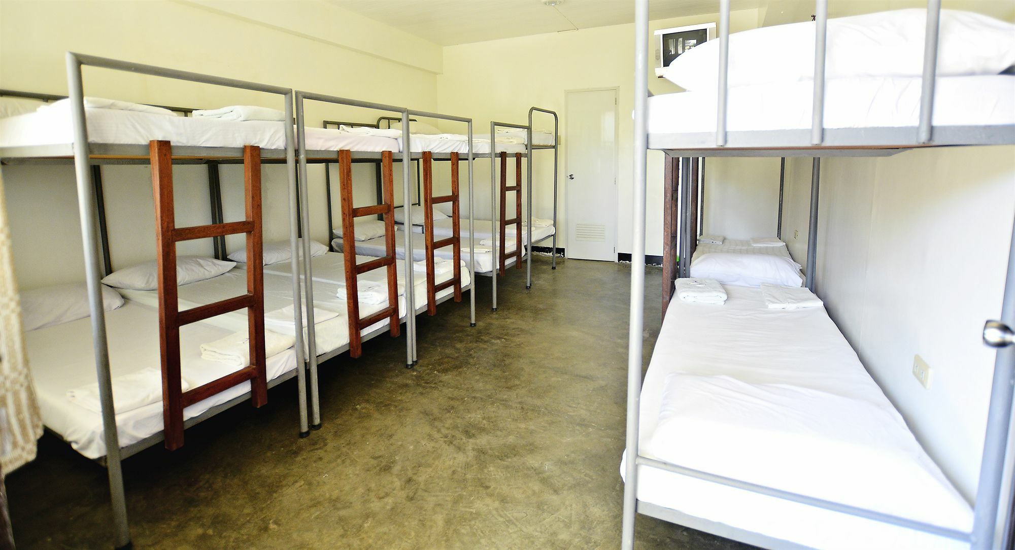 Reddoorz Plus Near Vigan Convention Center Esterno foto