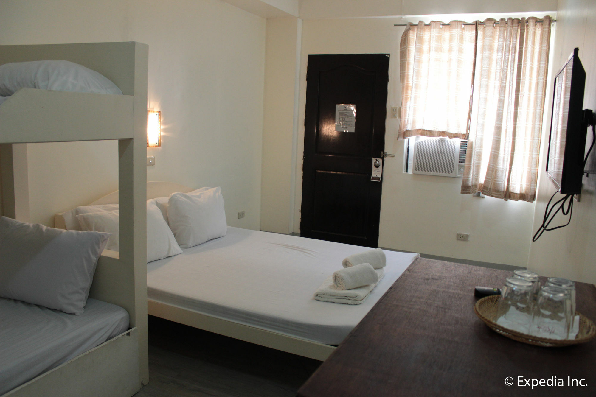 Reddoorz Plus Near Vigan Convention Center Esterno foto