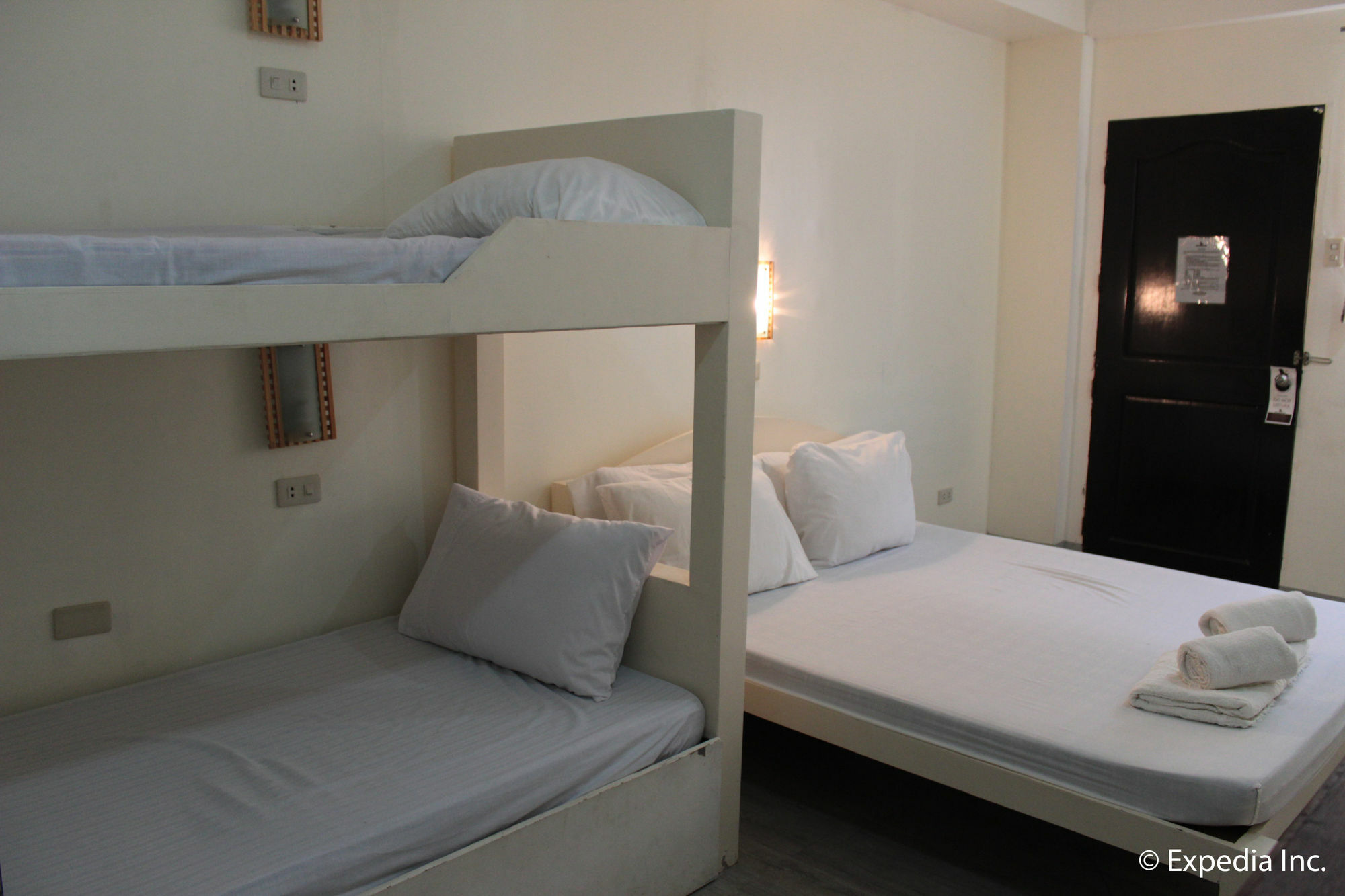 Reddoorz Plus Near Vigan Convention Center Esterno foto