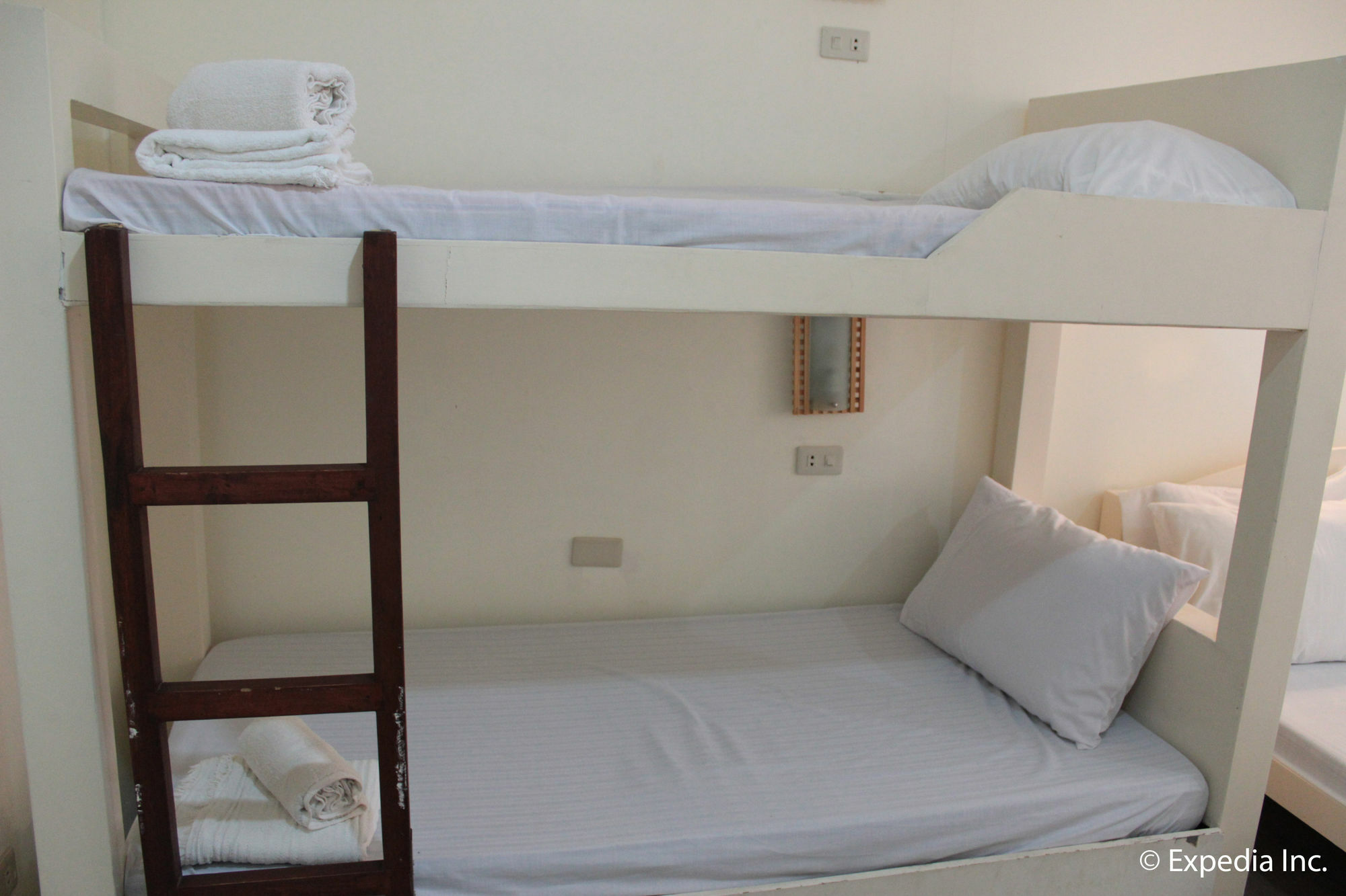 Reddoorz Plus Near Vigan Convention Center Esterno foto