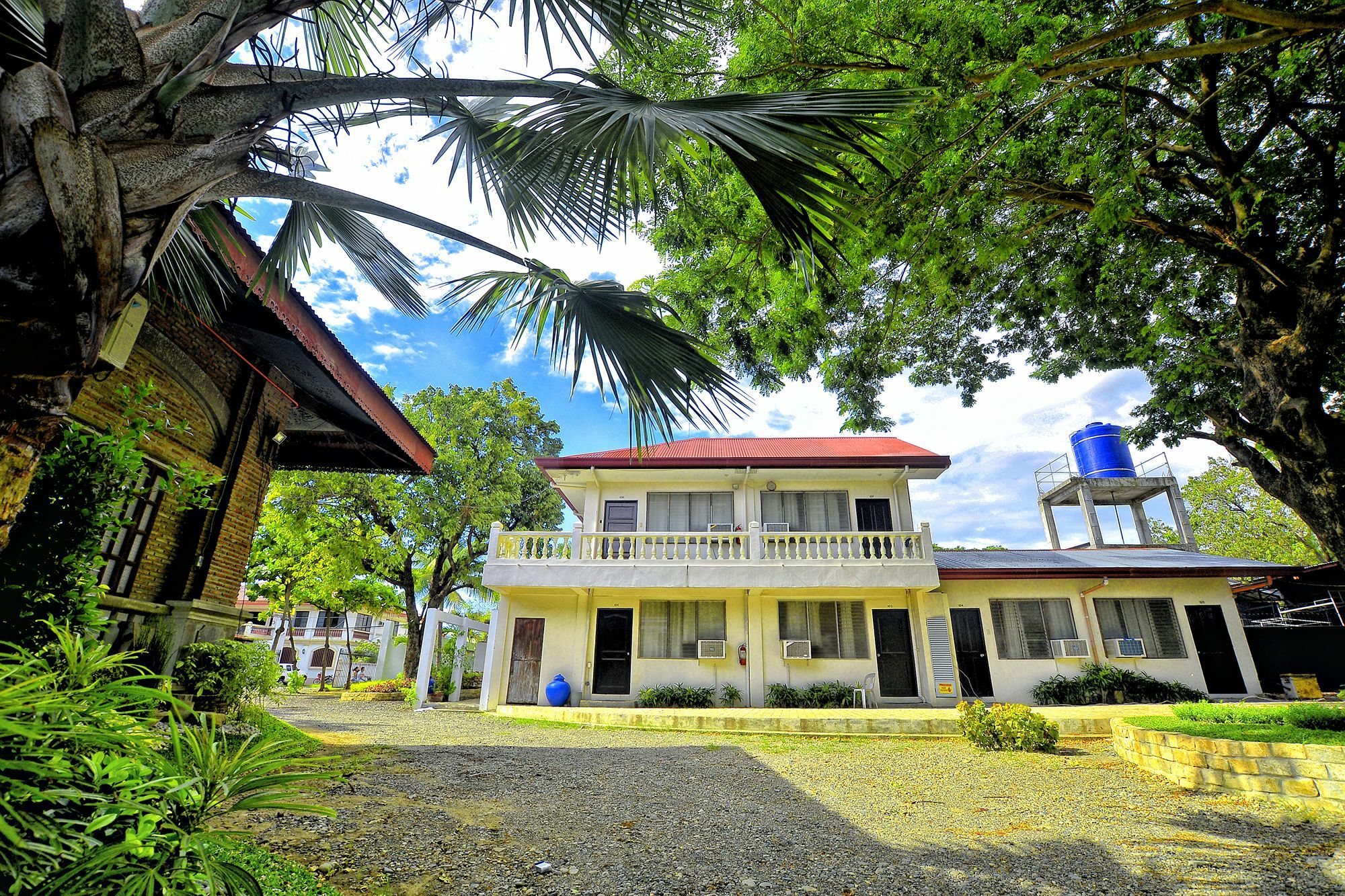 Reddoorz Plus Near Vigan Convention Center Esterno foto